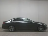 Gebraucht Mercedes E220 Avantgarde 194 PS (142 kW) 2021 Schwarz metallic Limousine