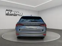 Gebraucht Skoda Octavia Clever 150 PS (110 kW) 2022 Grau Kombi