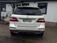 Gebraucht Mercedes ML350 258 PS (189 kW) 2013 Weiß SUV