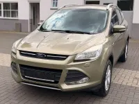 Usado Ford Kuga Trend 150 HP (110 kW) 2014 Verde SUV