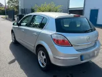Gebraucht Opel Astra 105 PS (77 kW) 2004 Silber Kleinwagen