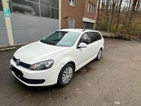 Gebraucht VW Golf VI 105 PS (77 kW) 2011 Weiß Kleinwagen