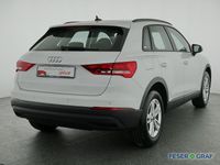 Gebraucht Audi Q3 Basis 150 PS (110 kW) 2023 Arkonaweiß SUV