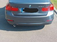 Gebraucht BMW 318 143 PS (105 kW) 2014 Grau Limousine