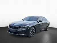 Neu BMW 550e Comfort Edition 313 PS (230 kW) 2026 Black sapphire (schwarz) Kombi