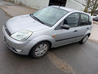 Gebraucht Ford Fiesta 80 PS (58 kW) 2004 Silber Kleinwagen