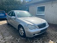 Gebraucht Mercedes C180 143 PS (105 kW) 2004 Silber Limousine