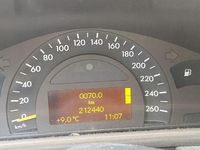 Second-hand Mercedes C180 Elegance 129 CP (94 kW) 2002 Negru Berlinǎ