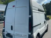 Gebraucht Opel Vivaro 101 PS (74 kW) 2004 Weiß Van / Kleinbus