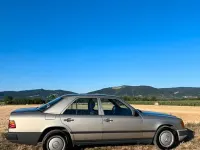 Gebraucht Mercedes E260 160 PS (117 kW) 1988 Silber Limousine