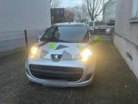 Gebraucht Peugeot 107 68 PS (50 kW) 2011 Silber Kleinwagen