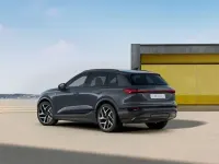 Neu Audi Q6 e-tron S-Line 185 kW (252 PS) 2026 Grau SUV