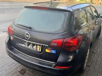 Gebraucht Opel Astra Innovation 125 PS (91 kW) 2011 Schwarz Kombi