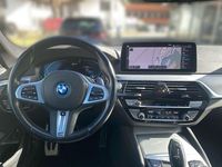 Gebraucht BMW 530e Shadowline 292 PS (214 kW) 2022 Grau Kombi