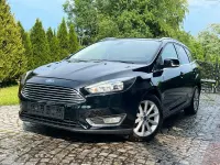 Gebraucht Ford Focus Titanium 125 PS (91 kW) 2017 Schwarz Kombi