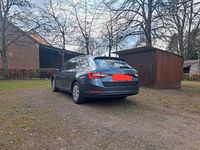 Gebraucht Skoda Superb Active 150 PS (110 kW) 2019 Grau Kombi