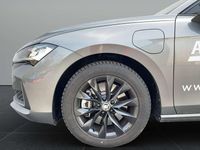 Gebraucht Skoda Superb Selection 150 PS (110 kW) 2025 Graphitegrau metallic Kombi