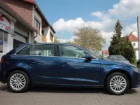 Gebraucht Audi A3 Ambiente 150 PS (110 kW) 2014 Blau Limousine