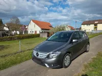 Gebraucht Mercedes B180 122 PS (89 kW) 2012 Grau Kleinwagen