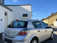 Gebraucht Opel Astra 90 PS (66 kW) 2009 Silber Kleinwagen