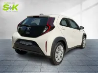 Gebraucht Toyota Aygo X X-play 72 PS (52 kW) 2023 Schneeweiß SUV