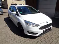 Gebraucht Ford Focus 105 PS (77 kW) 2018 Weiß Kombi