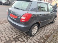 Gebraucht Skoda Fabia 60 PS (44 kW) 2012 Grau Limousine