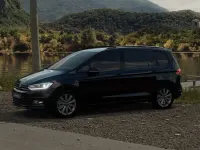 Gebraucht VW Touran Highline 150 PS (110 kW) 2025 Schwarz Van / Kleinbus