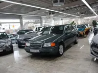 Gebraucht Mercedes C200 75 PS (55 kW) 1994 Grün Limousine