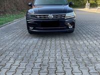 gebraucht VW Tiguan R-line Pano-Dach digitales Cockpit 20Zoll LED