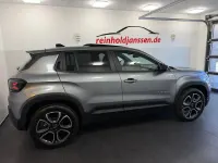 Neu Jeep Avenger Summit 110 PS (80 kW) 2026 Grau SUV