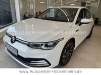 gebraucht VW Golf VIII Lim. Style / AHK/ ABST-Tempo /LED