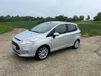 Używany Ford B-MAX SYNC Edition 101 KM (74 kW) 2017 Srebrny Minivan