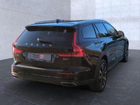 Gebraucht Volvo V60 CC 197 PS (144 kW) 2021 Black stone Kombi