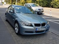 Gebraucht BMW 320 150 PS (110 kW) 2007 Silber Limousine