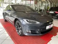 Usata Tesla Model S 386 kW (525 CV) 2016 Grigio Utilitaria