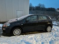 Gebraucht Fiat Punto 77 PS (56 kW) 2013 Schwarz Kleinwagen