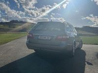 Gebraucht Mercedes E250 204 PS (150 kW) 2010 Grau Limousine
