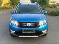 Gebraucht Dacia Sandero Prestige 90 PS (66 kW) 2016 Blau Kleinwagen
