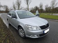 Gebraucht Skoda Octavia 102 PS (75 kW) 2011 Silber Kombi