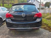Second-hand Opel Astra 87 CP (63 kW) 2013 Negru Break