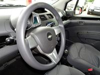 Gebraucht Chevrolet Spark Cool 68 PS (50 kW) 2010 Silber metallic Kleinwagen