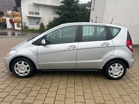 Gebraucht Mercedes A180 109 PS (80 kW) 2010 Silber Limousine