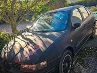 Usata Seat Leon 105 CV (77 kW) 2001 Andere farben Utilitaria