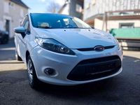 Gebraucht Ford Fiesta 60 PS (44 kW) 2012 Weiß Kleinwagen
