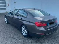 Gebraucht BMW 320 Luxury Line 184 PS (135 kW) 2012 Limousine