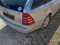 Gebraucht Mercedes C220 143 PS (105 kW) 2002 Silber Kombi
