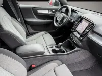 Gebraucht Volvo XC40 Core 129 PS (94 kW) 2023 Schwarz SUV
