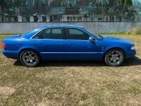 Gebraucht Audi A8 230 PS (169 kW) 1997 Blau Limousine
