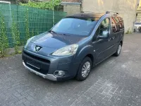 Gebraucht Peugeot Partner Tepee Family 111 PS (81 kW) 2012 Grau Van / Kleinbus